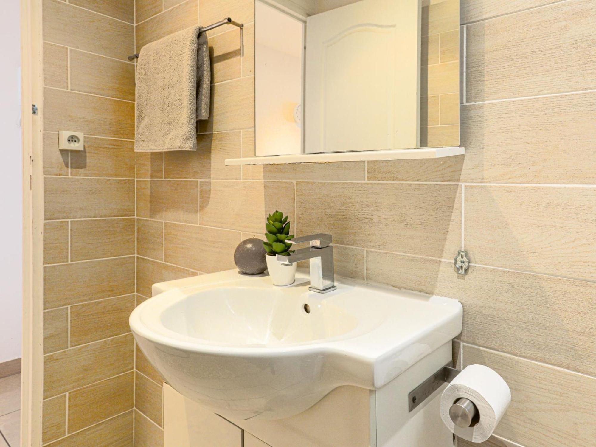M-therese Promenade Anglais By Interhome Appartement